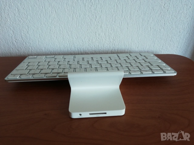 Докинг станция за IPAD/Iphone - Apple A1359 с 30 пинов конектор, снимка 4 - Клавиатури и мишки - 54326012