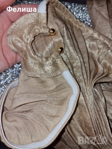 Дълга Уникална Рокля в Пясъчно Светло Злато Солей с Метален Златен Елемент, снимка 9 - Рокли - 51092896