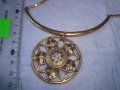 РАЗКОШНА ПОЗЛАТЕНА ДИЗАЙНЕРСКА БУТИКОВА МАРКОВА СКЪПОЦЕННА ОГЪРЛИЦА АРТ ДЕКО СТИЛ КОЛИЕ 27966, снимка 10