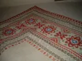 Бродирана ленена покривка Българска шевица ръчна бродерия, снимка 6