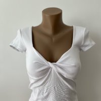 Дамска бяла тениска, снимка 1 - Тениски - 37917958