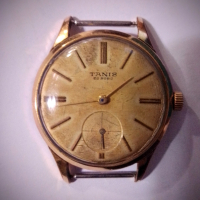 Позлатен швейцарски часовник-Tanis, снимка 1 - Антикварни и старинни предмети - 44633009