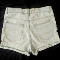 Дамски къси дънкови панталонки H&M висока талия, снимка 2 - Къси панталони и бермуди - 37835935