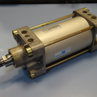 Пневматичен цилиндър Specken Drumag CEZ BA 125/160 pneumatic cylinder, снимка 1 - Резервни части за машини - 44615084