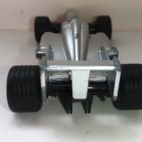 Метална количка SIKU 1357 - Rennwagen F1 Mercedes, снимка 3 - Колекции - 40709825