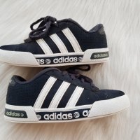 Маратонки Adidas №28 , снимка 1 - Детски маратонки - 29989713