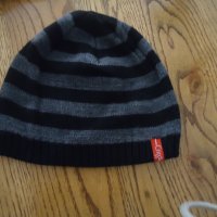 Дамска шапка за малка глава- плетиво, снимка 3 - Шапки - 38230265