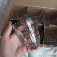 Комплект чисто нови чаши за уиски - 6 броя, снимка 2 - Чаши - 44598981