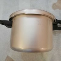 Алуминиева тенджера под налягане 6 литра. , снимка 3 - Съдове за готвене - 29323505