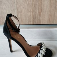 Черни сандали на висок ток с перли Lipsy london, снимка 3 - Дамски елегантни обувки - 31352408
