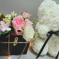 Луксозна чантичка със златисти елементи и цветя, снимка 4 - Подаръци за жени - 40331859