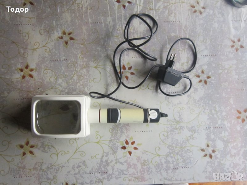 Немска лупа ламба със светлина Есхенбах, снимка 1