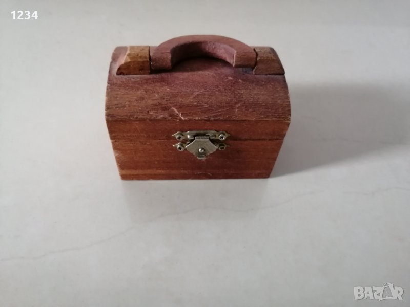 Дървена кутия 9 х 6 h 7 см. , снимка 1