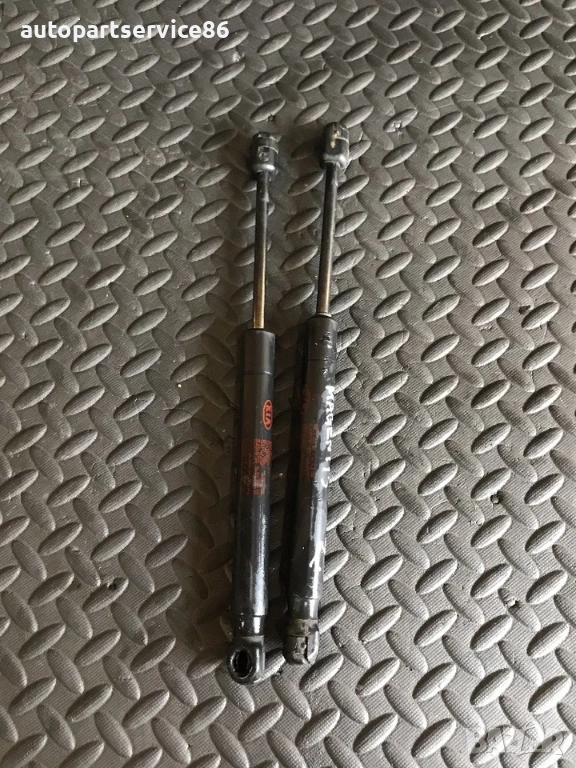 Комплект амортисьори за задния капак за KIA Magentis (2002) 81771-3C010, снимка 1