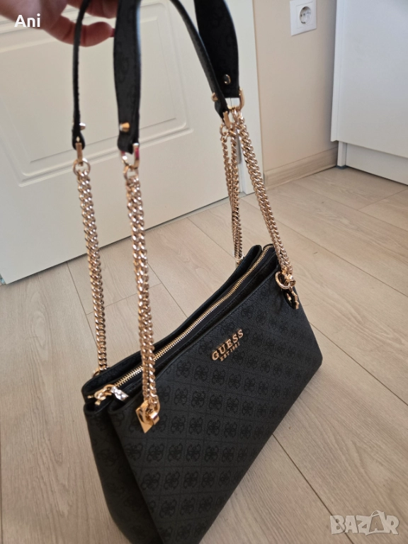 Оригинална дамска чанта GUESS , снимка 1