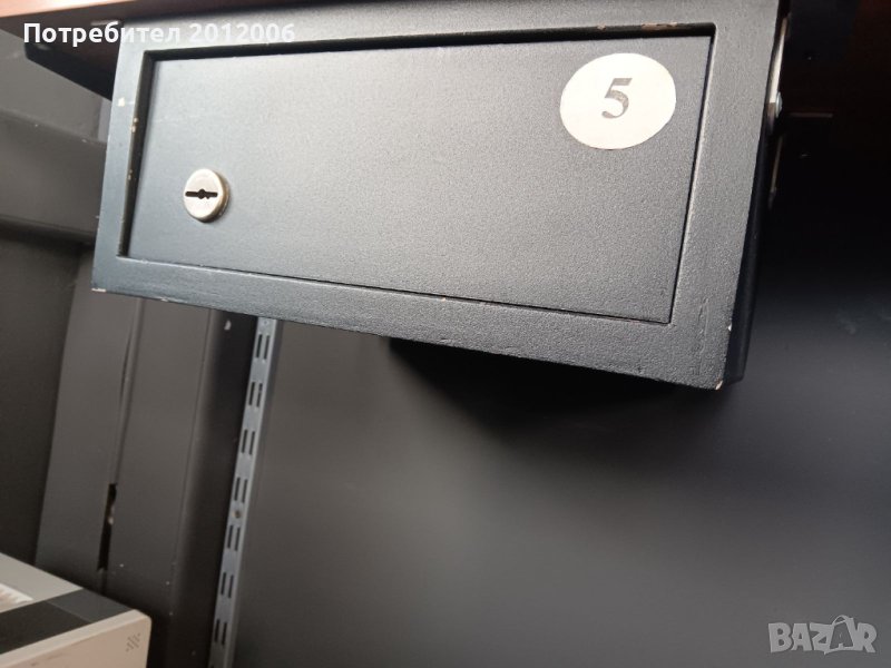 Метални каси с ключове., снимка 1