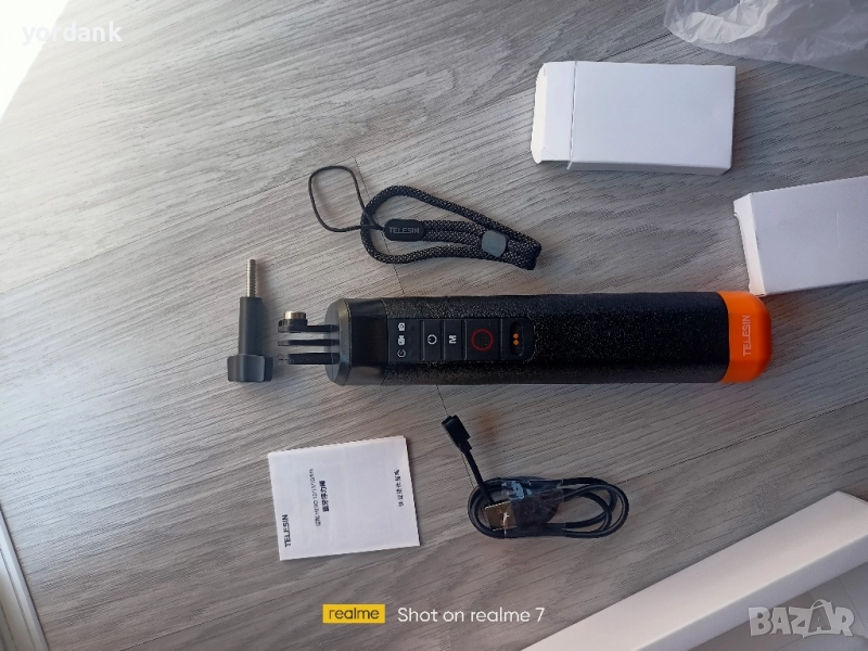 Плаваща дръжка селфи стик с Bluetooth, снимка 1