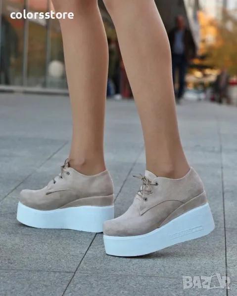 Обувки на платформа - бежов велур с бяло ходило - 120K, снимка 1