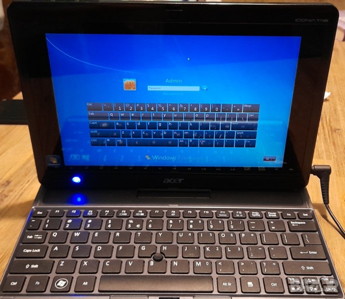 Acer Iconia tab W501P, снимка 1