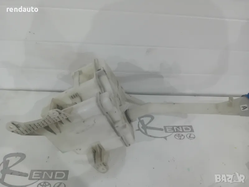 85310-0f041 Казанче течност за чистачки Toyota Verso 1.6 1ww 2013-2018, снимка 1