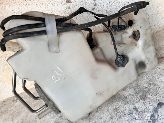 Казанче за чистачки за Мерцедес Е-класа W211.2118600160, снимка 2 - Части - 47723103