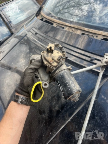 Механизъм чистачки Мицубиши Спейс Рънър 1998г, снимка 2 - Части - 54126807