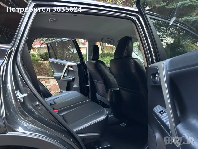 Toyota Rav4 2.0 D-4D 4x4 ПЪЛНА СЕРВ. ИСТОРИЯ !!!, снимка 7 - Автомобили и джипове - 51411007