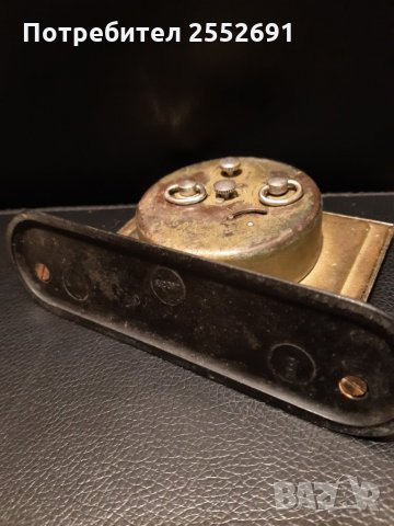 Часовник , снимка 3 - Антикварни и старинни предмети - 29543518