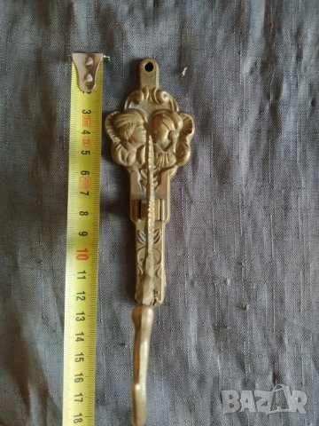 три барокови закачалки, снимка 3 - Антикварни и старинни предмети - 36756571