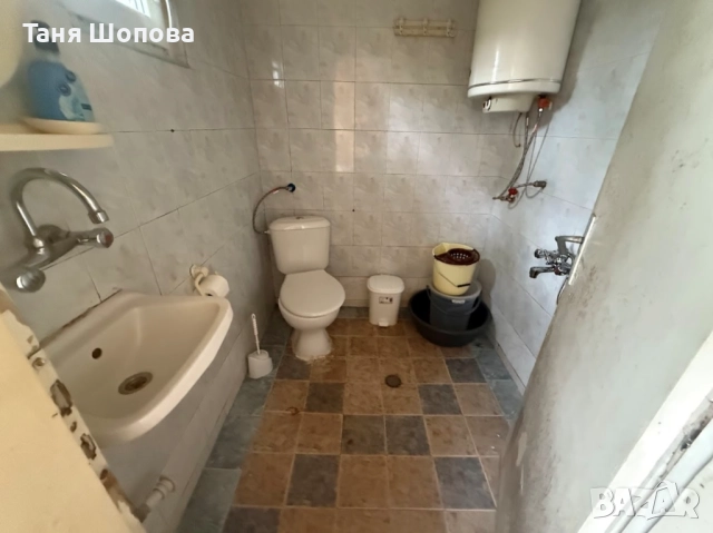 Двуетажна къща за продажба в град Петрич, снимка 15 - Къщи - 51970948