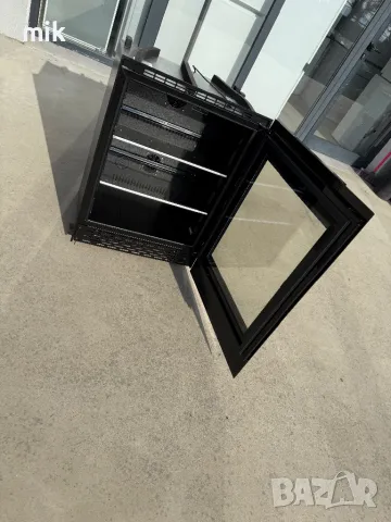 НОва малка витрина с 2 вентилатора