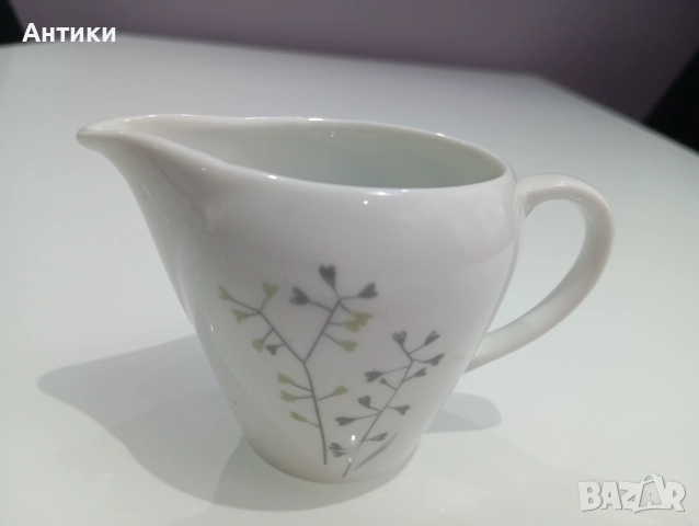 Порцеланова стара каничка маркирана 