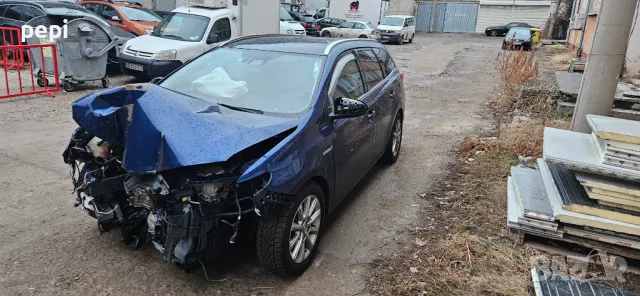 Toyota Auris на Части, снимка 7 - Автомобили и джипове - 48821978