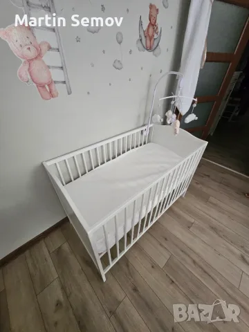 Бебешко легло IKEA с комплект – матрак, протектор и чаршаф, снимка 2 - Бебешки легла и матраци - 56183632