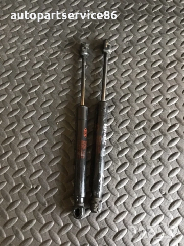 Комплект амортисьори за задния капак за KIA Magentis (2002) 81771-3C010