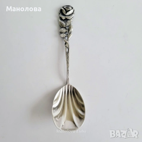 Елегантна лъжичка, класически модел, известен като „Хилдесхаймска роза“ (Hildesheimer Rose).