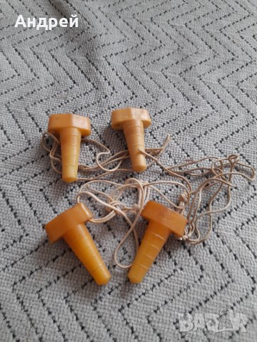 Стари тапи,запушалки за надуваем дюшек, снимка 1