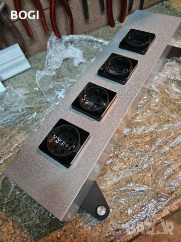 Висок клас аудио разклонител