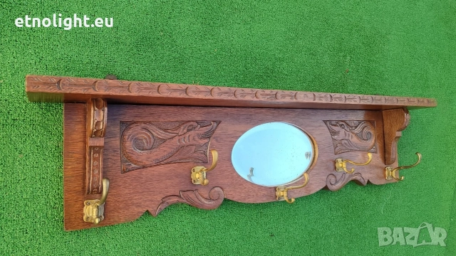 Красива дъбова закачалка с рафт, огледало и дърворезба , снимка 2 - Закачалки - 52805993