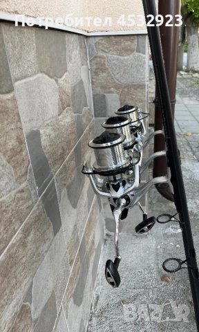 шаранджийски комплект три въдици три макари osako, снимка 6 - Въдици - 52312783