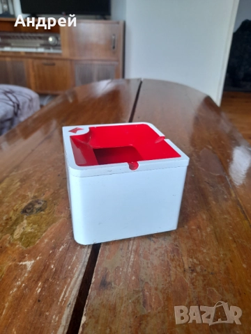 Стар пепелник Marlboro #16, снимка 3 - Други ценни предмети - 51765996