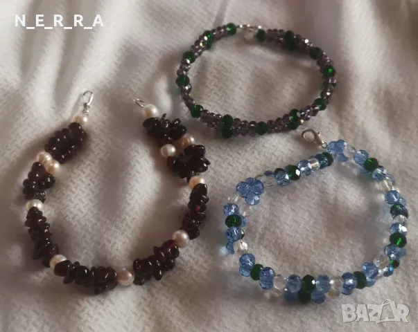 Гривни от кристали и естествени камъни, снимка 2 - Гривни - 49482531