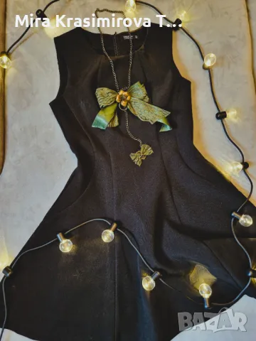 Малка черна рокля Reserved (XS) + ръчно изработено бижу, снимка 2 - Рокли - 50232918
