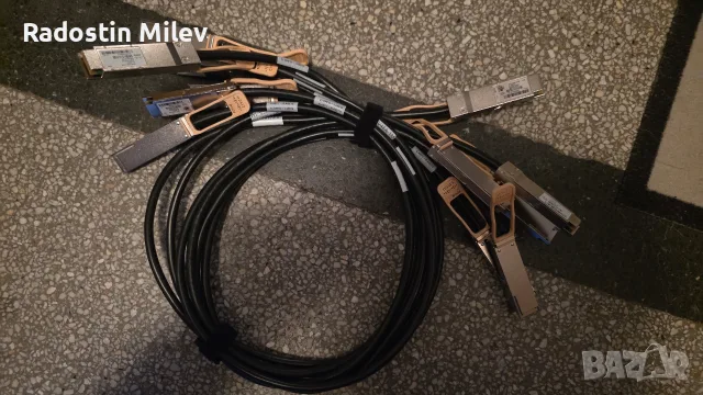 Продавам Cisco QSFP-100G-CU1M, снимка 2 - Мрежови адаптери - 56548943