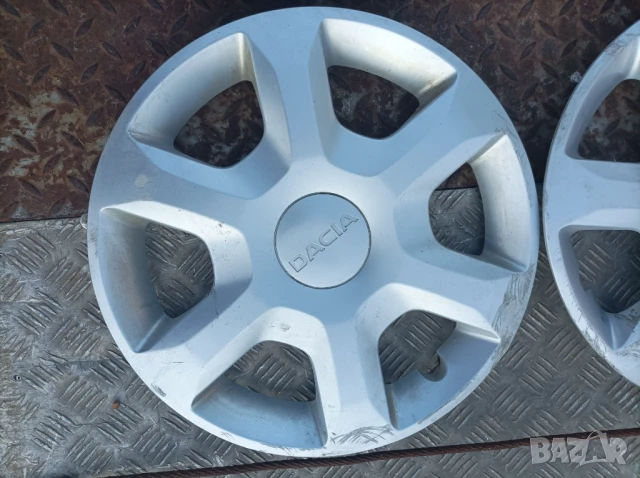 Тасове Дачия Логан/ Докер/ Сандеро 2013 година  15 цола, снимка 4 - Аксесоари и консумативи - 50821844
