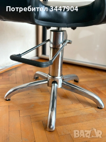 Фризьорски стол, снимка 3 - Фризьорски столове - 54272005