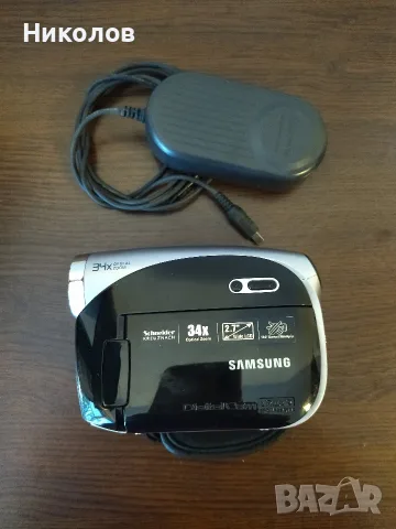 Продавам камера Samsung SC-DX103