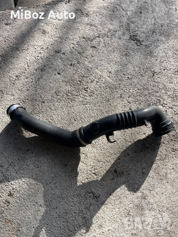Тръба интеркулер БМВ Е90 91 92 BMW, снимка 3 - Части - 51164274