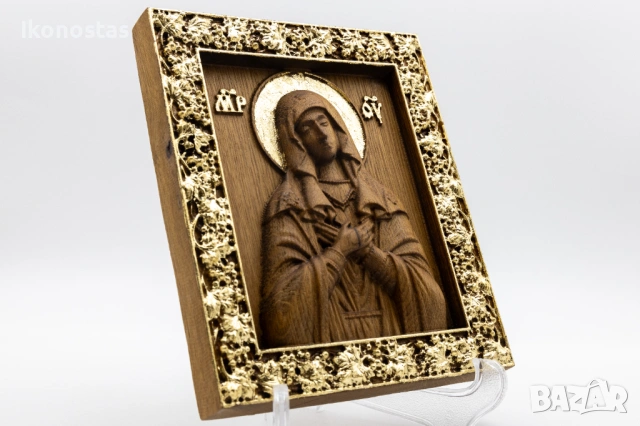 Позлатена релефна икона на Дева Мария от дъб с варак, снимка 2 - Икони - 53223253