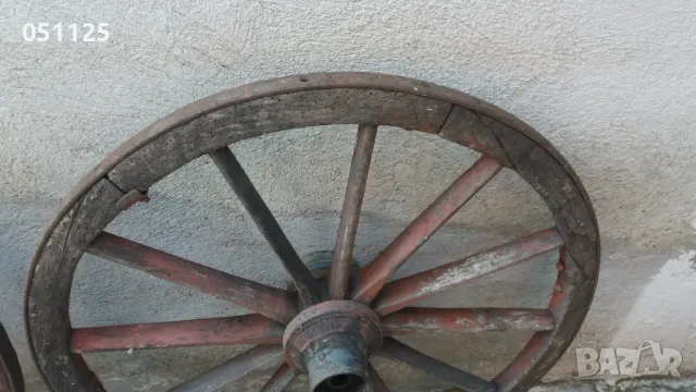 лот от две масивни колела от каруца, файтон , снимка 7 - Антикварни и старинни предмети - 48170633